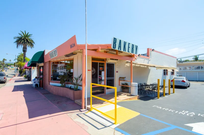 1624 N. El Camino Real