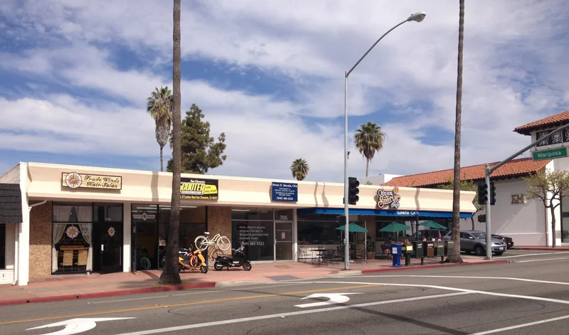 707 N. El Camino Real