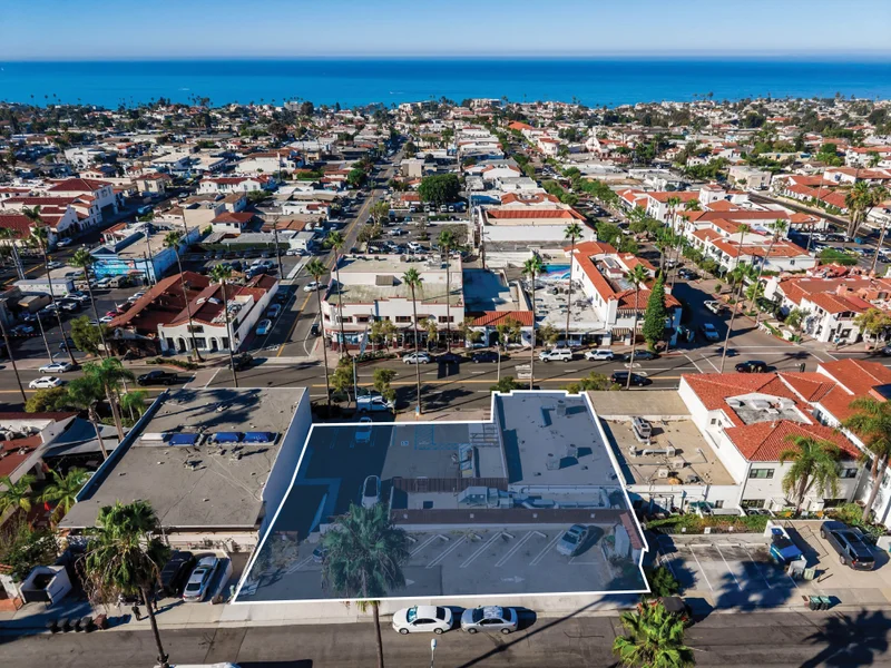 115 S. El Camino Real