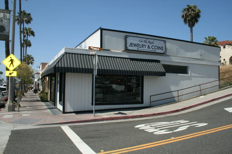 203 N. El Camino Real